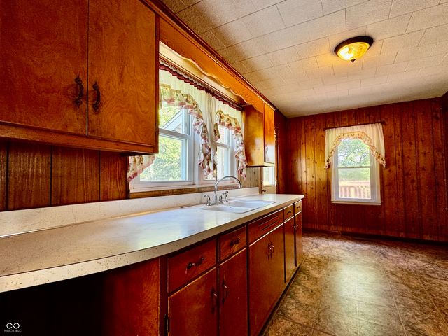 1154 S State Road 135, Brownstown, IN 47220