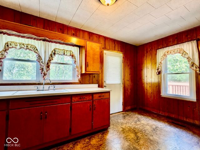 1154 S State Road 135, Brownstown, IN 47220