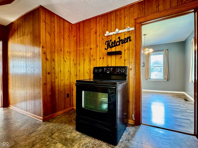 1154 S State Road 135, Brownstown, IN 47220