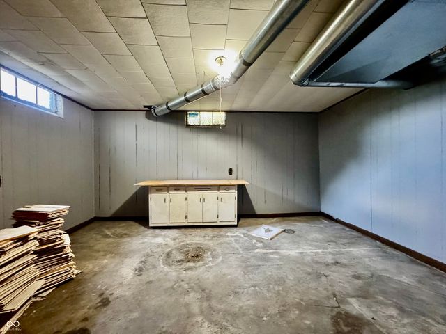1154 S State Road 135, Brownstown, IN 47220