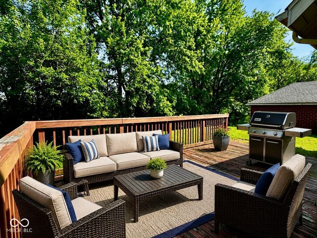 1154 S State Road 135, Brownstown, IN 47220