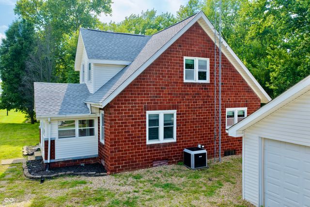 1154 S State Road 135, Brownstown, IN 47220