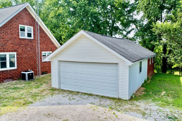 1154 S State Road 135, Brownstown, IN 47220