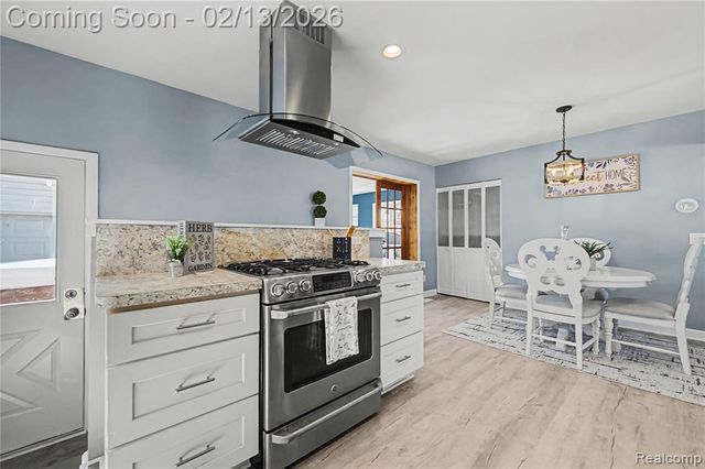 30363 Indigo Street, Roseville, MI 48066