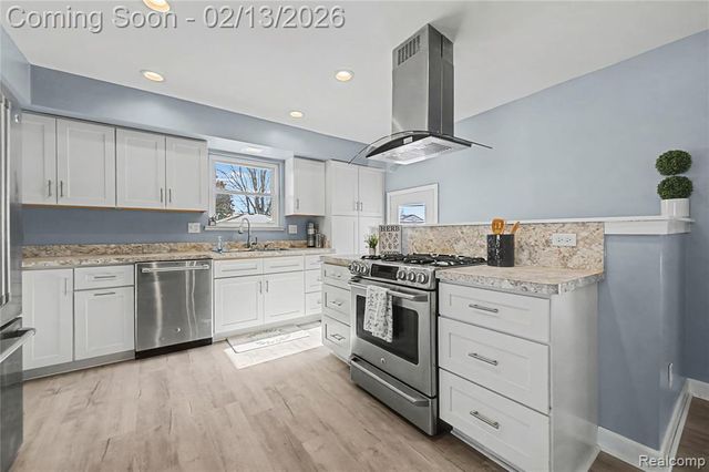 30363 Indigo Street, Roseville, MI 48066