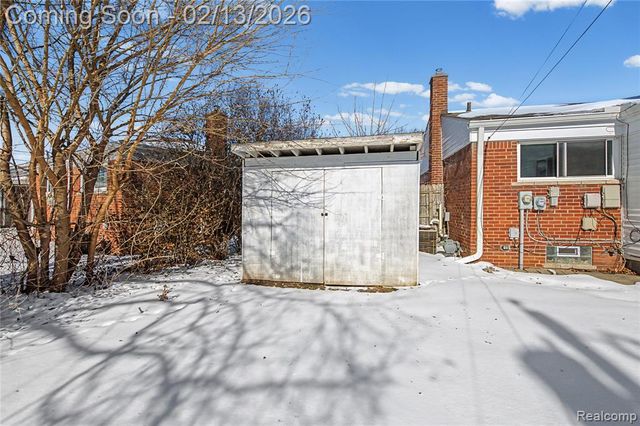 30363 Indigo Street, Roseville, MI 48066