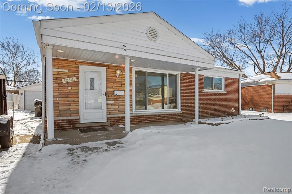 30363 Indigo Street, Roseville, MI 48066