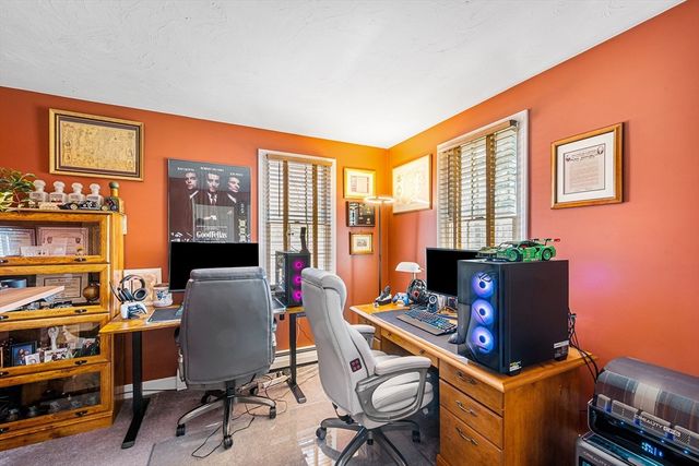 1252 Pleasant St, Brockton, MA 02301