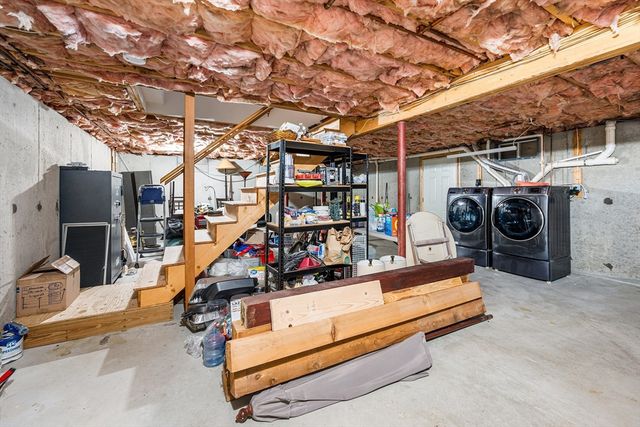 1252 Pleasant St, Brockton, MA 02301