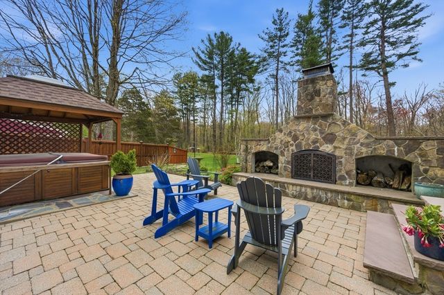 1252 Pleasant St, Brockton, MA 02301