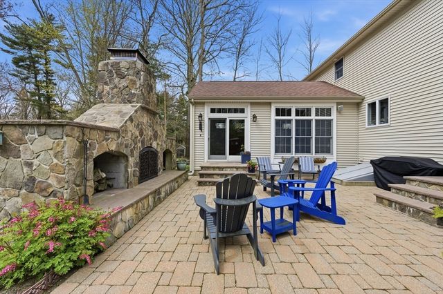 1252 Pleasant St, Brockton, MA 02301