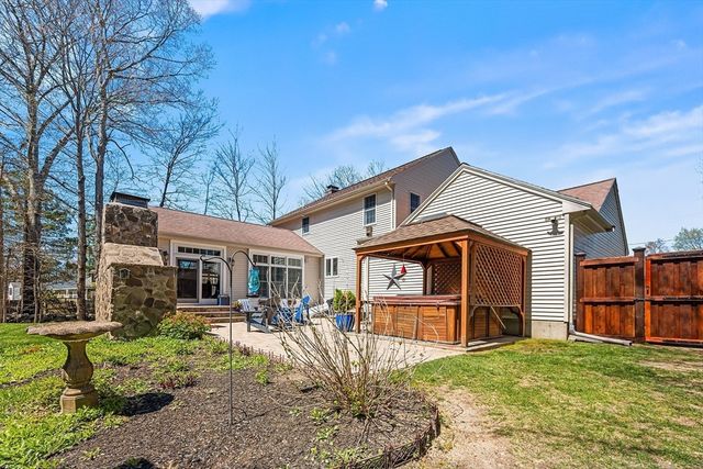 1252 Pleasant St, Brockton, MA 02301