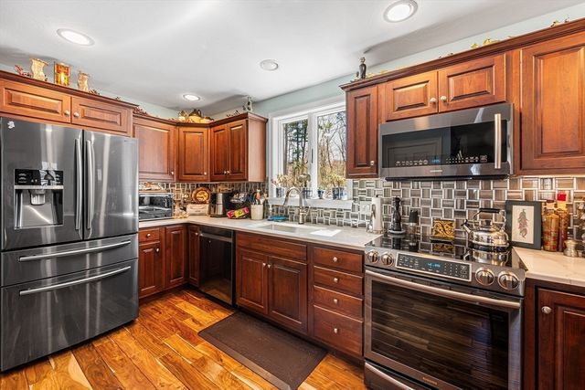 1252 Pleasant St, Brockton, MA 02301