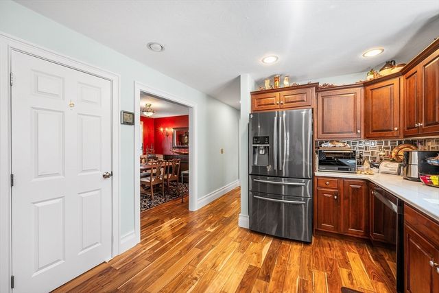 1252 Pleasant St, Brockton, MA 02301