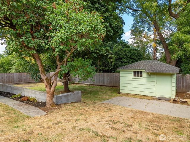 5828 S 144th St, Tukwila, WA 98168
