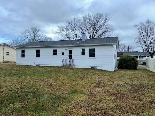 74 Clifton Place, Port Jefferson Station, NY 11776