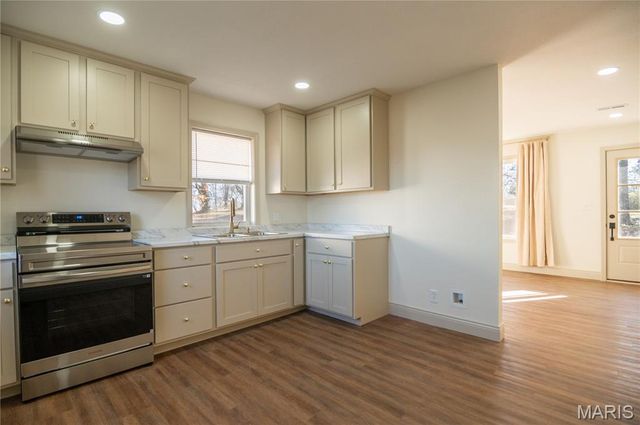 301 Cape Road, Bloomfield, MO 63825