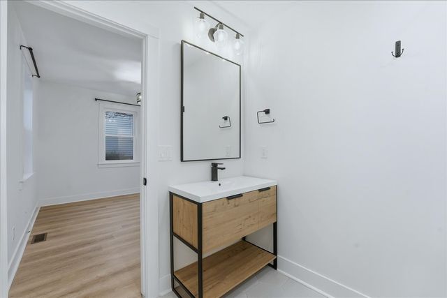 2800 W Kirkwood Ave, Nashville, TN 37204