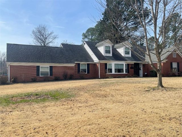 101 S Circle Drive, Clarksville, AR 72830