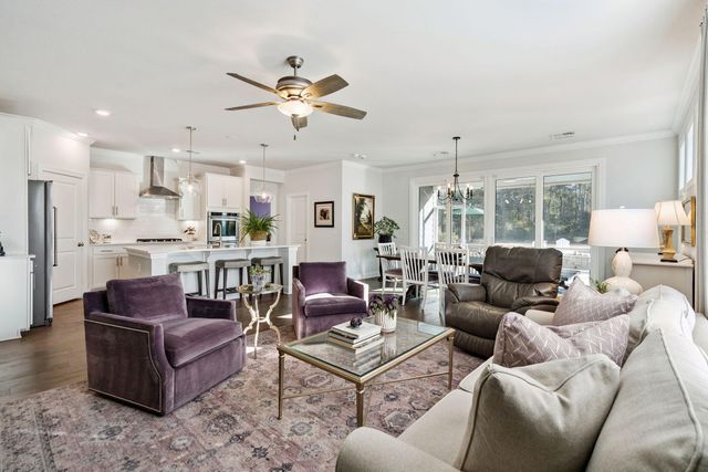 673 Pontoon Road, Huger, SC 29450