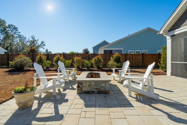 673 Pontoon Road, Huger, SC 29450