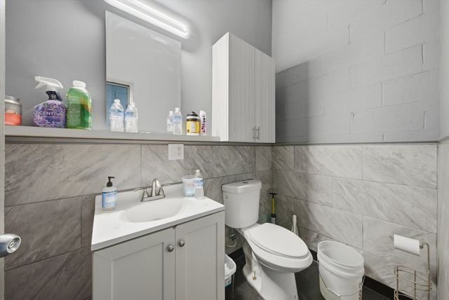 3252 W 31st Street, Chicago, IL 60623