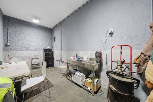 3252 W 31st Street, Chicago, IL 60623