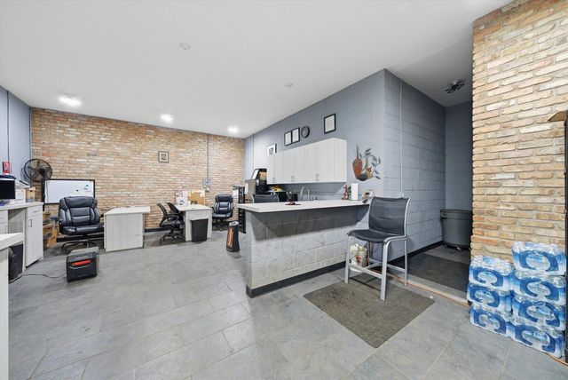 3252 W 31st Street, Chicago, IL 60623