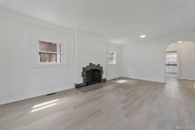 8951 La Salle Blvd, Detroit, MI 48206