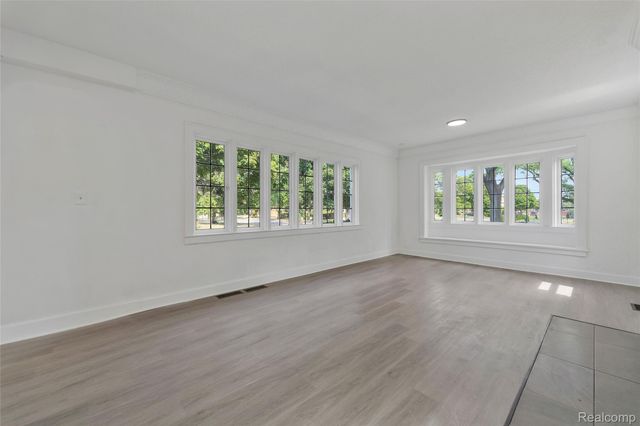 8951 La Salle Blvd, Detroit, MI 48206