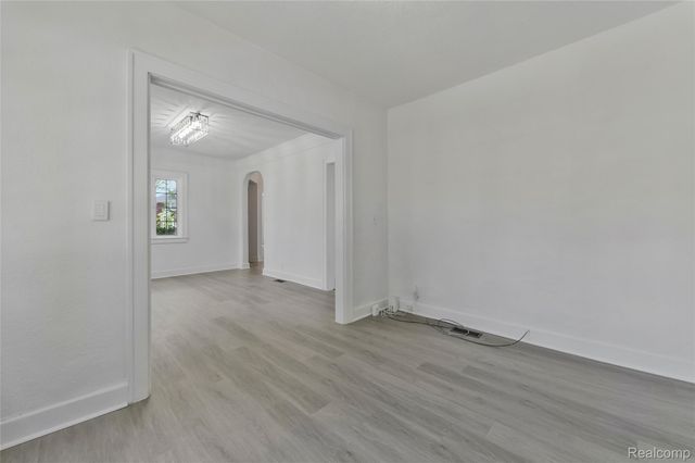 8951 La Salle Blvd, Detroit, MI 48206