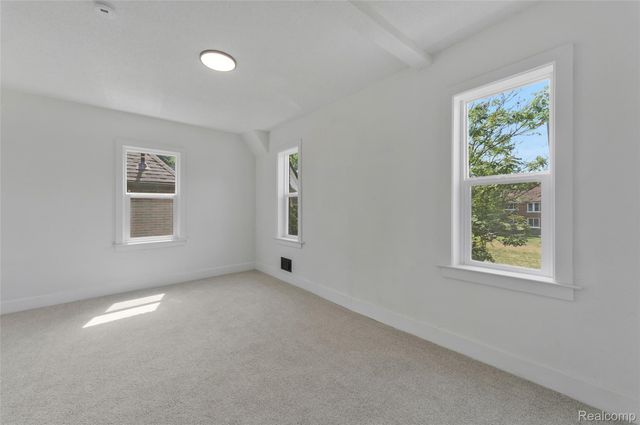 8951 La Salle Blvd, Detroit, MI 48206