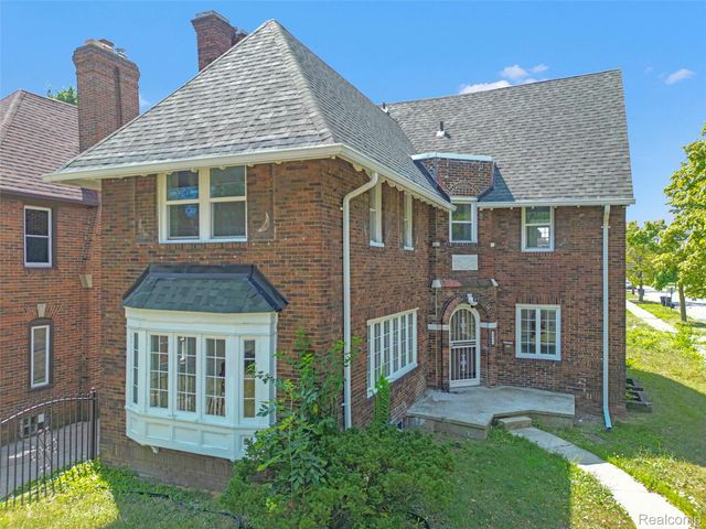 8951 La Salle Blvd, Detroit, MI 48206