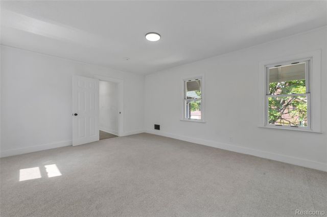 8951 La Salle Blvd, Detroit, MI 48206