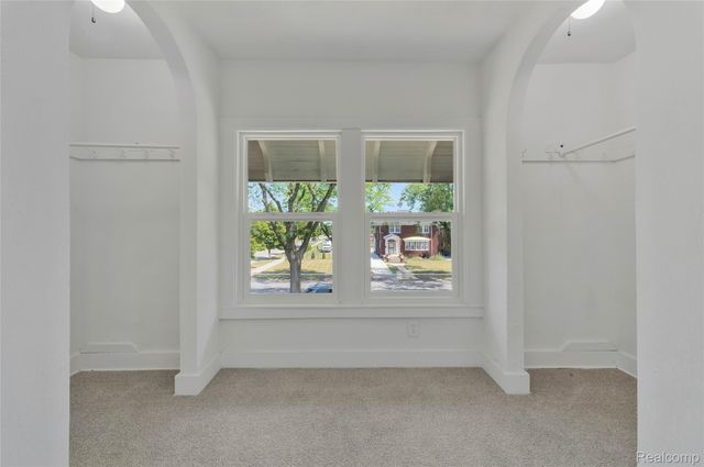 8951 La Salle Blvd, Detroit, MI 48206