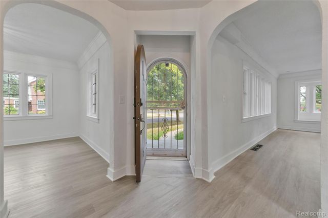 8951 La Salle Blvd, Detroit, MI 48206
