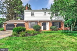 1909 NORTHBROOK DR, Lancaster, PA 17601