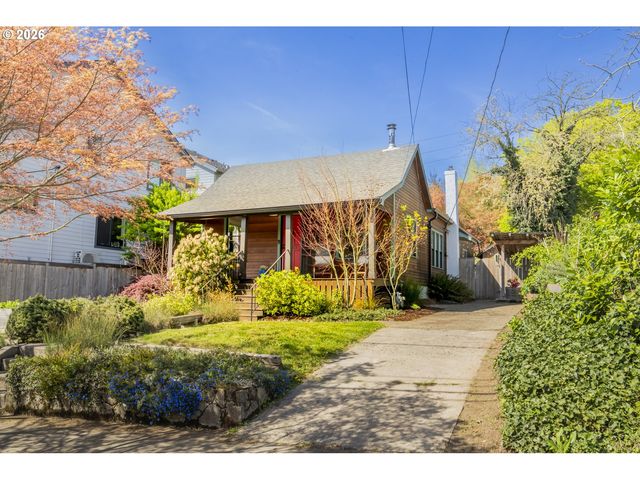 615 Se SPOKANE St, Portland, OR 97202