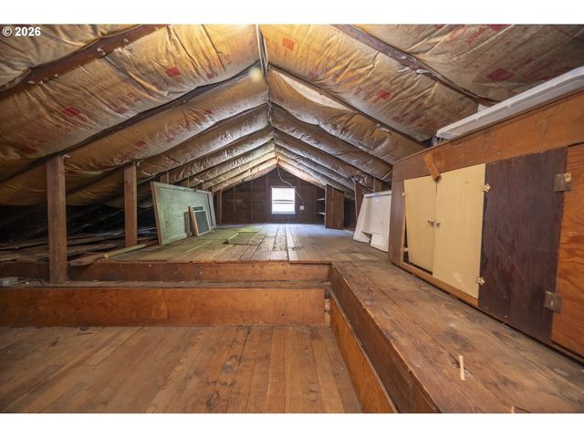 615 Se SPOKANE St, Portland, OR 97202