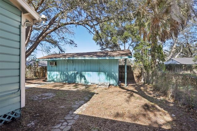 2010 E YUKON STREET, Tampa, FL 33604