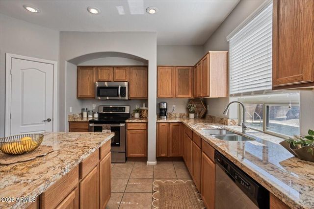 10335 W SOUTHGATE Avenue, Tolleson, AZ 85353