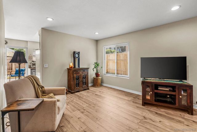 8963 Capcano, San Diego, CA 92126