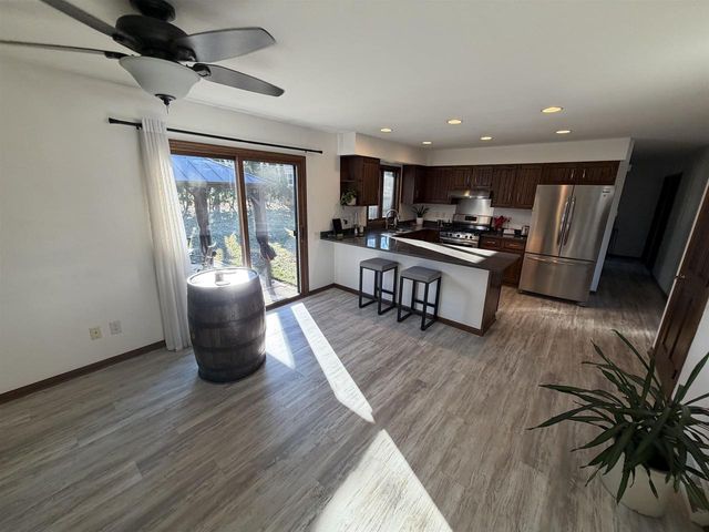 1303 Wexford Drive, Waunakee, WI 53597