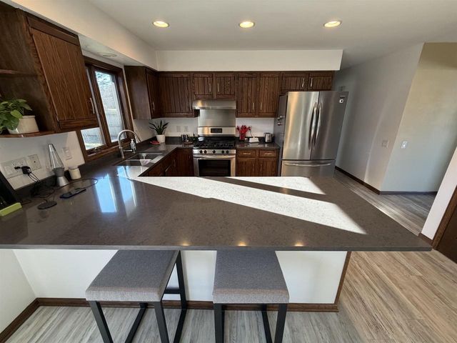 1303 Wexford Drive, Waunakee, WI 53597