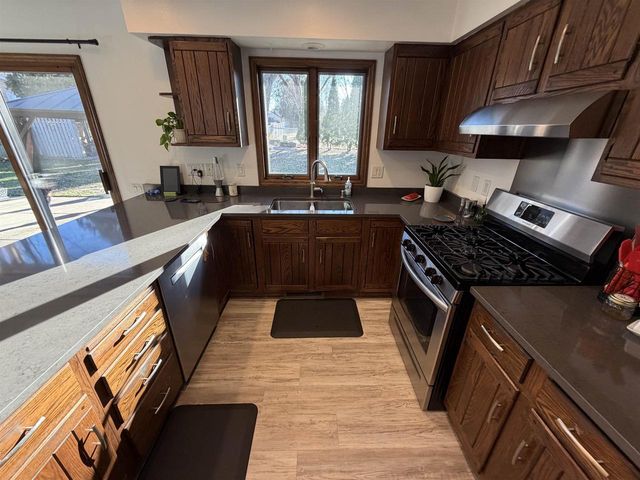 1303 Wexford Drive, Waunakee, WI 53597