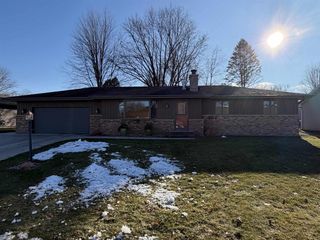 1303 Wexford Drive, Waunakee, WI 53597