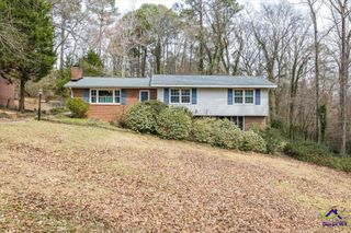 3015 Clairmont Avenue, Macon, GA 31204