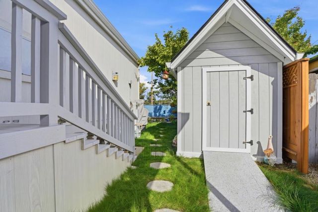 150 Kern Street, Salinas, CA 93905