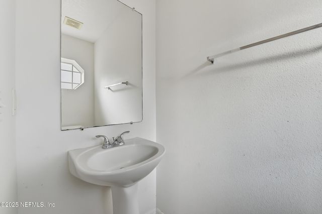 3762 VERDE GARDENS Circle, Jacksonville, FL 32218
