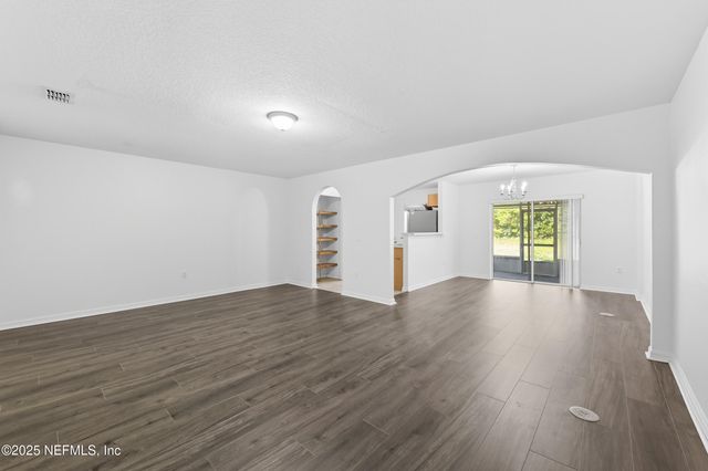 3762 VERDE GARDENS Circle, Jacksonville, FL 32218